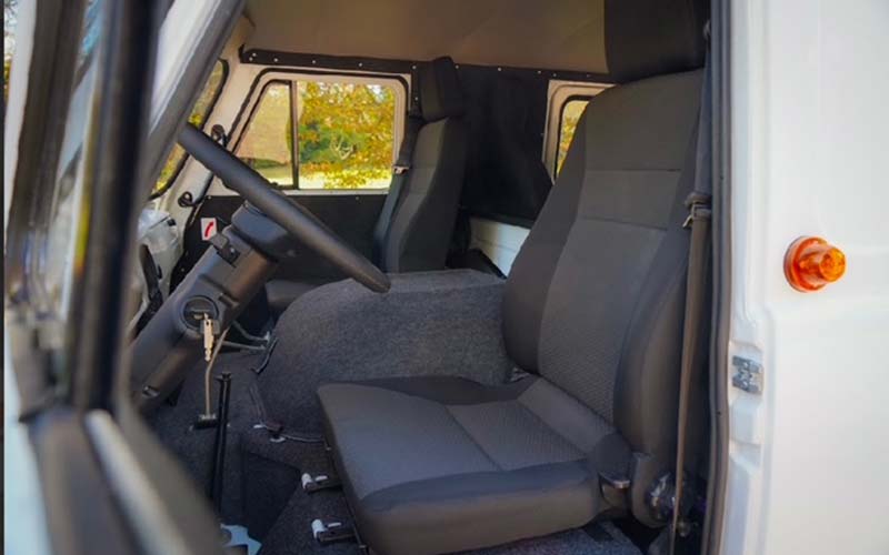 Uaz Bukhanka 2206 - LANDiMPORT Uaz Bukhanka 2206 - LANDiMPORT