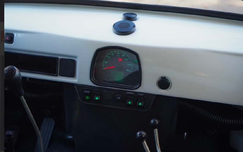 Uaz Bukhanka 2206 - LANDiMPORT Uaz Bukhanka 2206 - LANDiMPORT