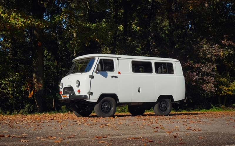 Uaz Bukhanka 2206 - LANDiMPORT Uaz Bukhanka 2206 - LANDiMPORT