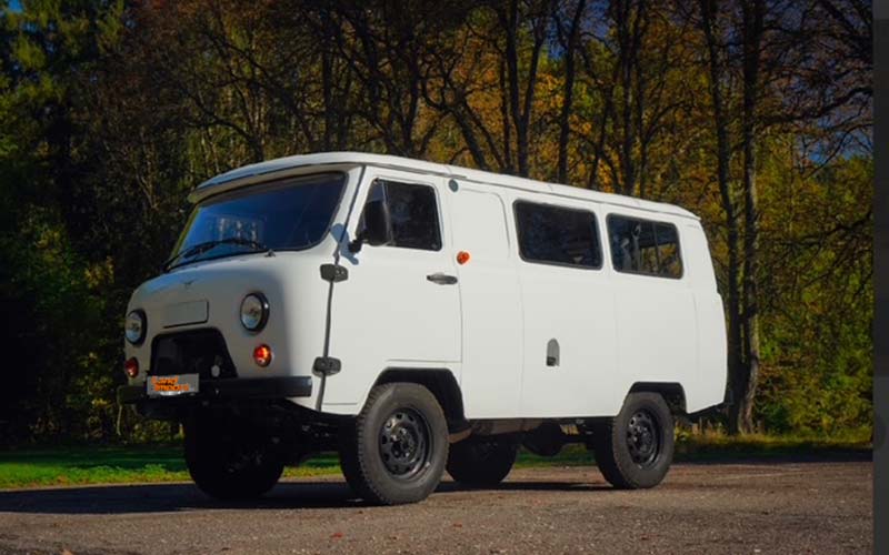 Uaz Bukhanka 2206 - LANDiMPORT Uaz Bukhanka 2206 - LANDiMPORT