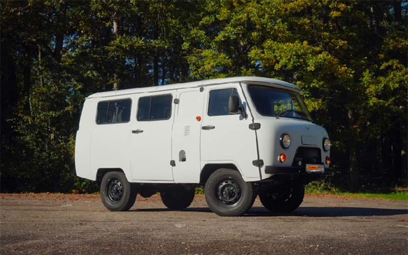 Uaz Bukhanka 2206 - LANDiMPORT Uaz Bukhanka 2206 - LANDiMPORT