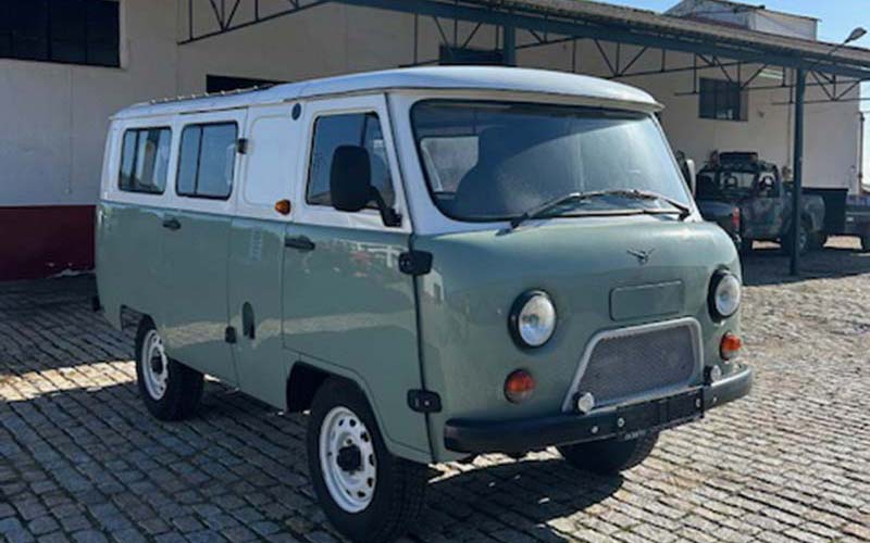 UAZ BUKHANKA 2206 - LANDiMPORT