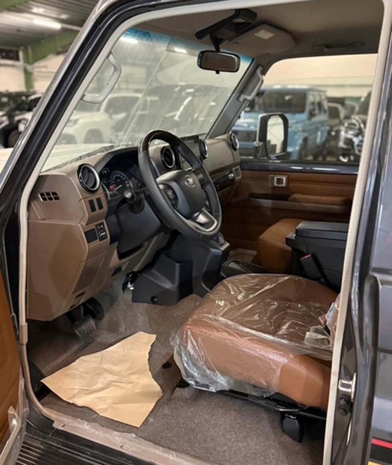 Toyota Land Cruiser 71 Toyota Land Cruiser 71