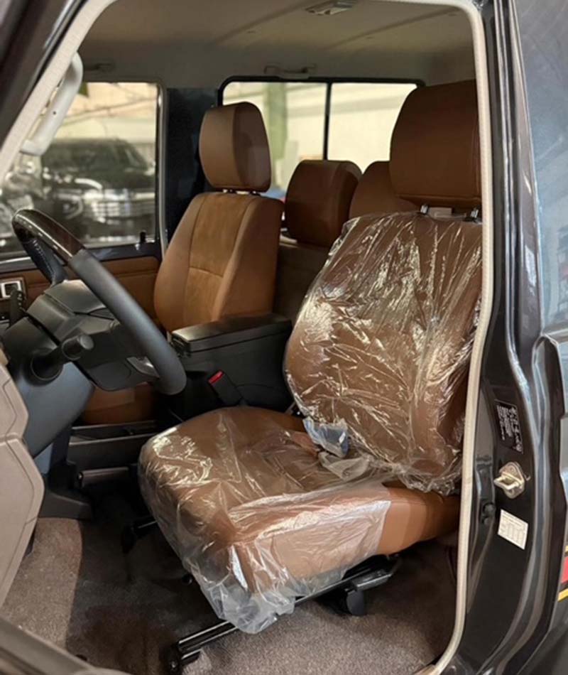 Toyota Land Cruiser 71 Toyota Land Cruiser 71