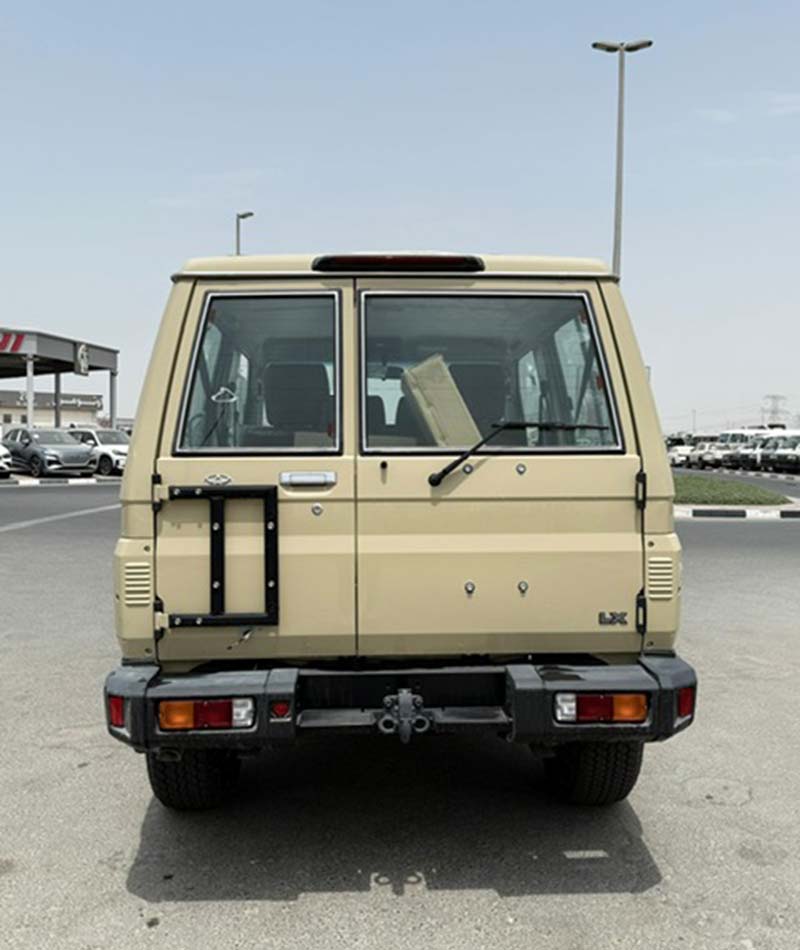 Toyota Land Cruiser 71 Toyota Land Cruiser 71