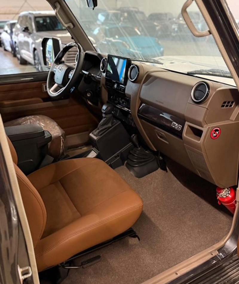 Toyota Land Cruiser 71 Toyota Land Cruiser 71