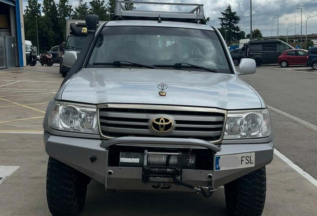 Toyota HZJ105 -LANDiMPORT